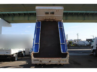 いすゞフォワードダンプ中型（4t）[写真11]