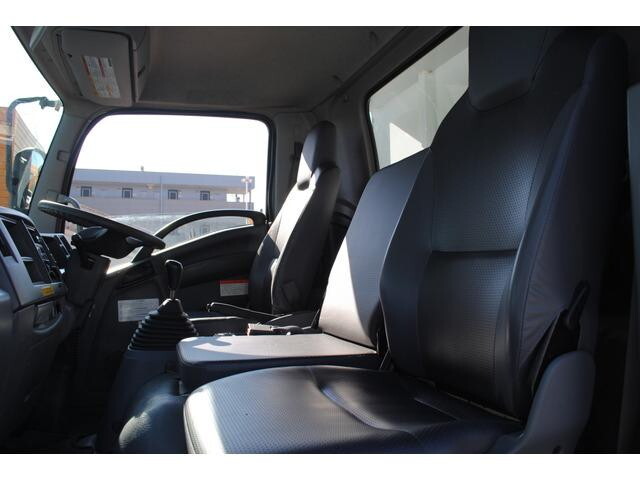 いすゞフォワードダンプ中型（4t）[写真28]