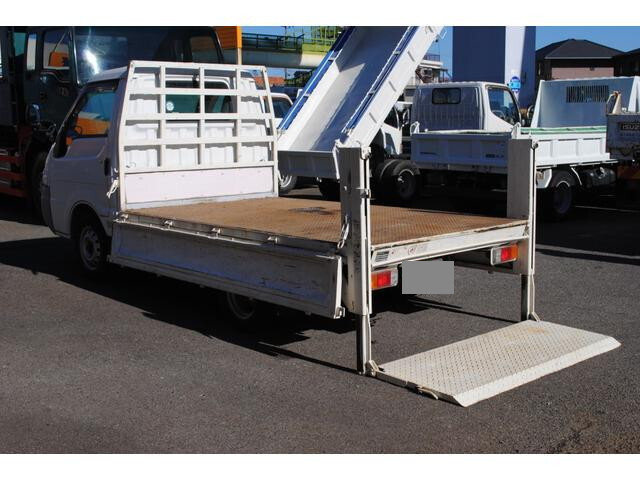 日産バネット平ボディ小型（2t・3t）[写真11]