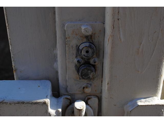 日産バネット平ボディ小型（2t・3t）[写真15]