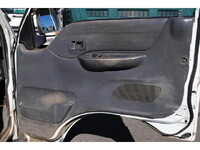 日産バネット平ボディ小型（2t・3t）[写真23]