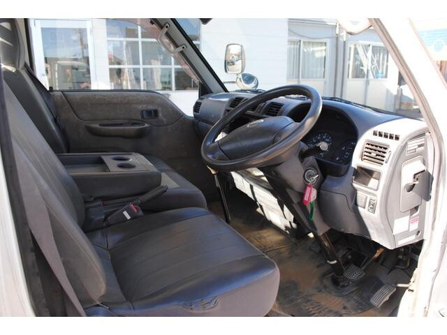 日産バネット平ボディ小型（2t・3t）[写真23]