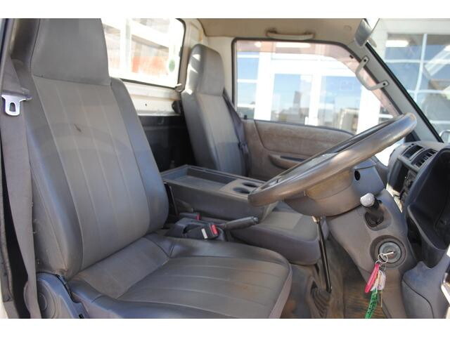 日産バネット平ボディ小型（2t・3t）[写真24]