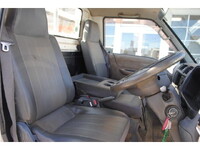 日産バネット平ボディ小型（2t・3t）[写真25]