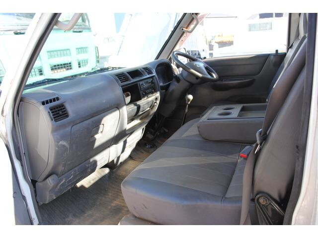 日産バネット平ボディ小型（2t・3t）[写真26]