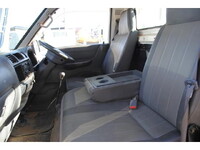 日産バネット平ボディ小型（2t・3t）[写真28]