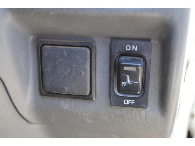 日産バネット平ボディ小型（2t・3t）[写真30]