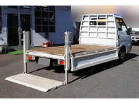 日産バネット平ボディ小型（2t・3t）[写真10]