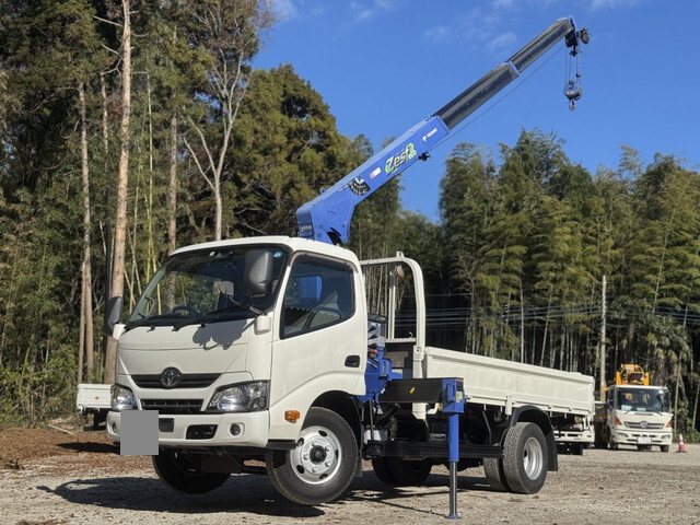 トヨタダイナクレーン3段小型（2t・3t）[写真01]