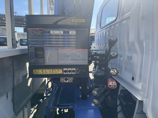 トヨタダイナクレーン3段小型（2t・3t）[写真14]