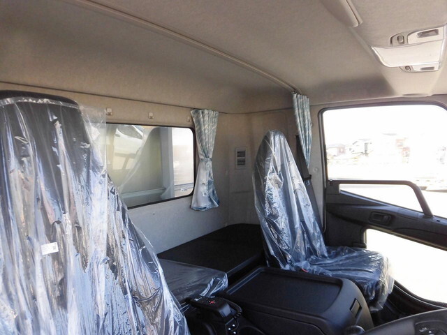 三菱ふそうファイターアルミウイング中型（4t）[写真17]