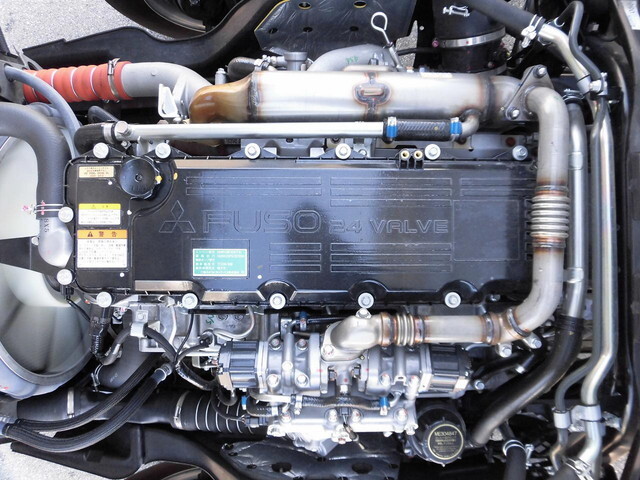 三菱ふそうファイターアルミウイング中型（4t）[写真24]