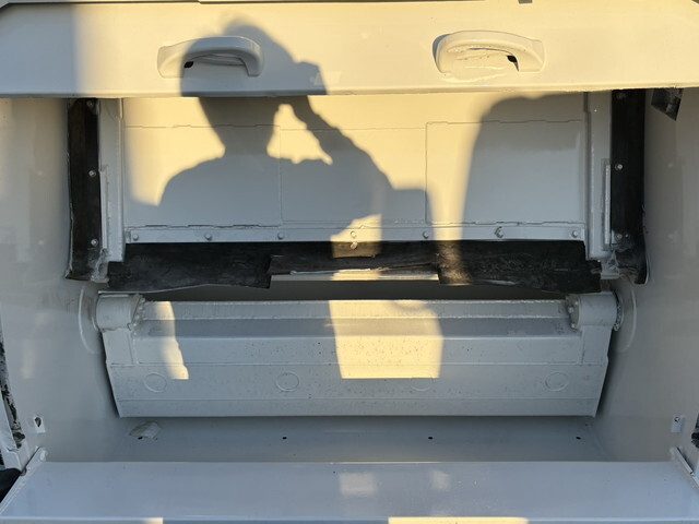 三菱ふそうキャンターパッカー車（塵芥車）小型（2t・3t）[写真10]