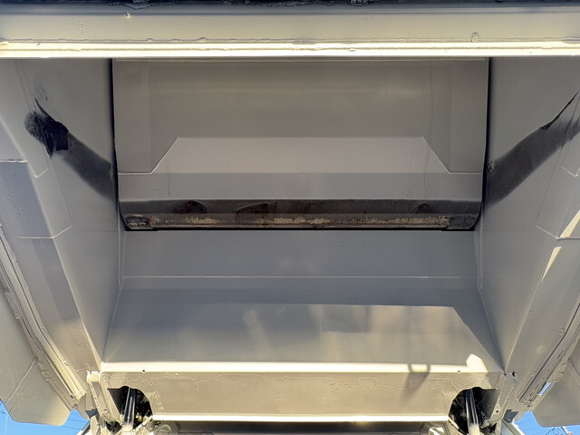 三菱ふそうキャンターパッカー車（塵芥車）小型（2t・3t）[写真14]