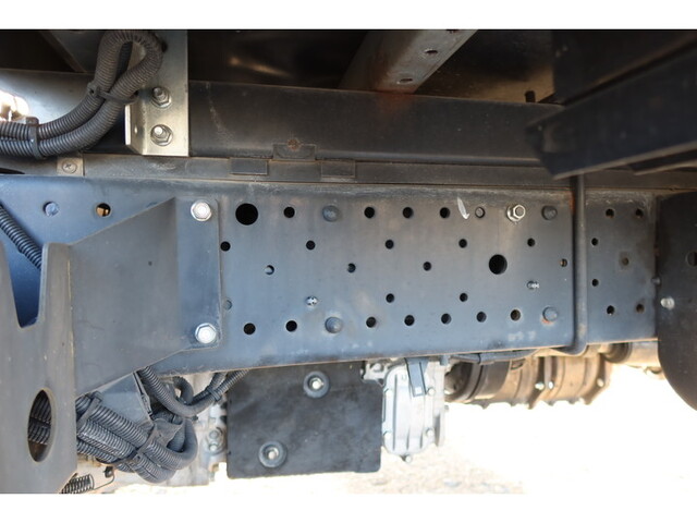 いすゞエルフアルミバン小型（2t・3t）[写真18]