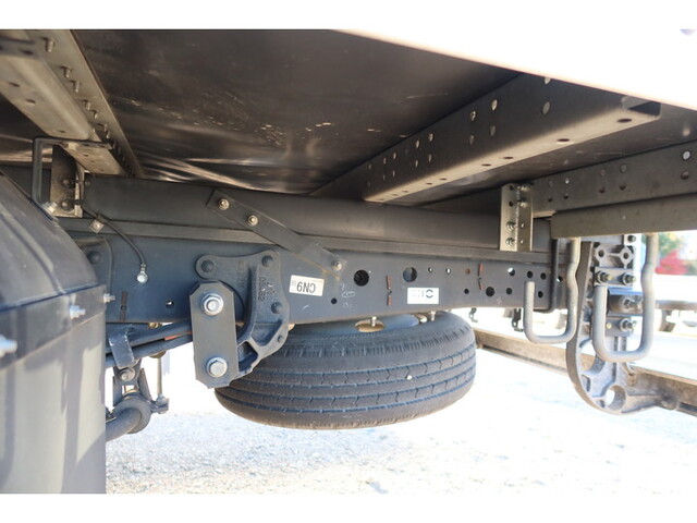 いすゞエルフアルミバン小型（2t・3t）[写真20]