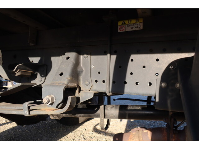 いすゞエルフアルミバン小型（2t・3t）[写真25]