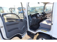 いすゞエルフアルミバン小型（2t・3t）[写真38]