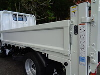 三菱ふそうキャンター平ボディ小型（2t・3t）[写真16]