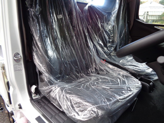 三菱ふそうキャンター平ボディ小型（2t・3t）[写真27]