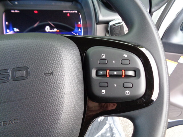 三菱ふそうキャンター平ボディ小型（2t・3t）[写真36]