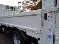 三菱ふそうキャンター平ボディ小型（2t・3t）[写真16]