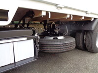 三菱ふそうキャンター平ボディ小型（2t・3t）[写真20]