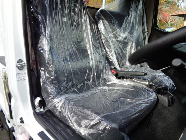 三菱ふそうキャンター平ボディ小型（2t・3t）[写真26]