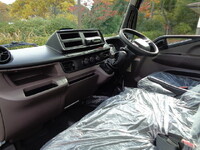 三菱ふそうキャンター平ボディ小型（2t・3t）[写真28]