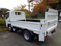 三菱ふそうキャンター平ボディ小型（2t・3t）[写真02]