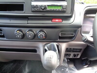 三菱ふそうキャンター平ボディ小型（2t・3t）[写真32]