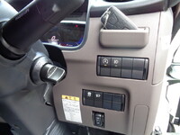 三菱ふそうキャンター平ボディ小型（2t・3t）[写真34]