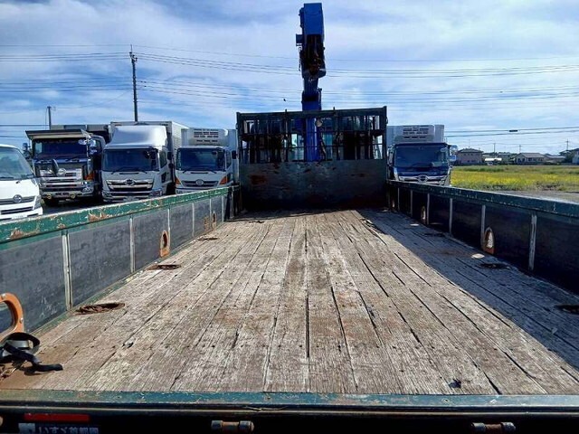 いすゞフォワードクレーン4段増トン（6t・8t）[写真11]