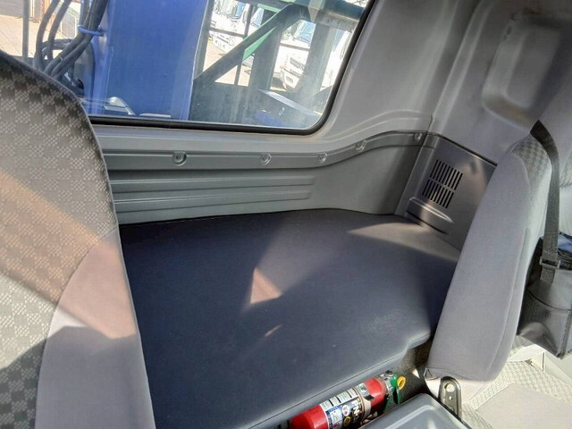 いすゞフォワードクレーン4段増トン（6t・8t）[写真27]