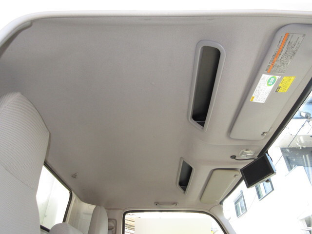 日野デュトロ冷凍車（冷蔵車）小型（2t・3t）[写真20]