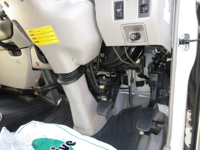 日野デュトロ冷凍車（冷蔵車）小型（2t・3t）[写真22]