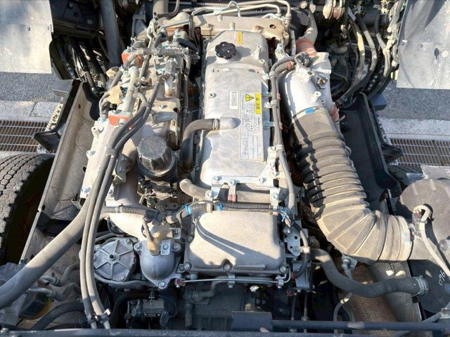 いすゞギガダンプ大型（10t）[写真18]