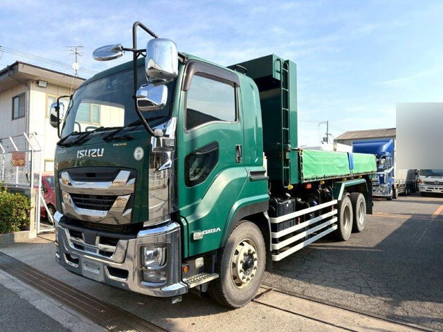 いすゞギガダンプ大型（10t）[写真03]