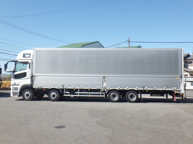 三菱ふそうスーパーグレートアルミウイング大型（10t）[写真10]