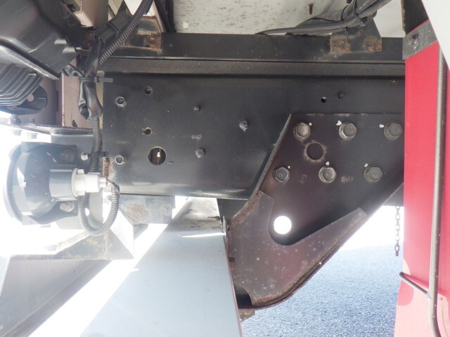 三菱ふそうスーパーグレートアルミウイング大型（10t）[写真12]