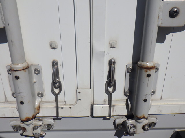 三菱ふそうスーパーグレートアルミウイング大型（10t）[写真17]