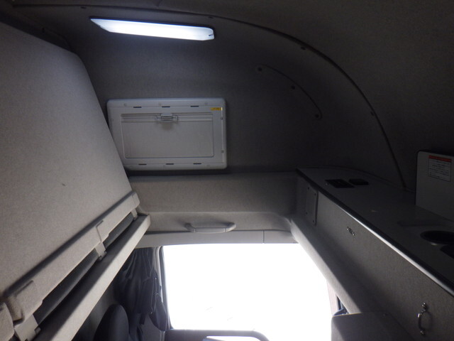 三菱ふそうスーパーグレートアルミウイング大型（10t）[写真29]