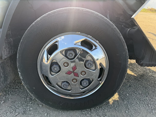 三菱ふそうキャンター平ボディ小型（2t・3t）[写真14]