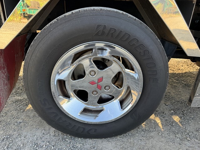 三菱ふそうキャンター平ボディ小型（2t・3t）[写真15]