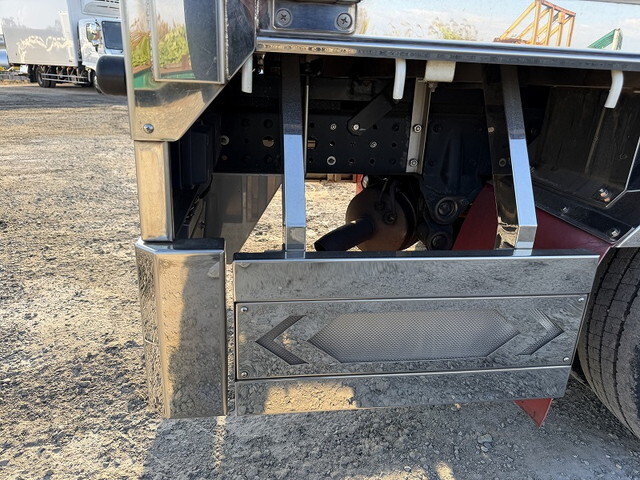 三菱ふそうキャンター平ボディ小型（2t・3t）[写真22]