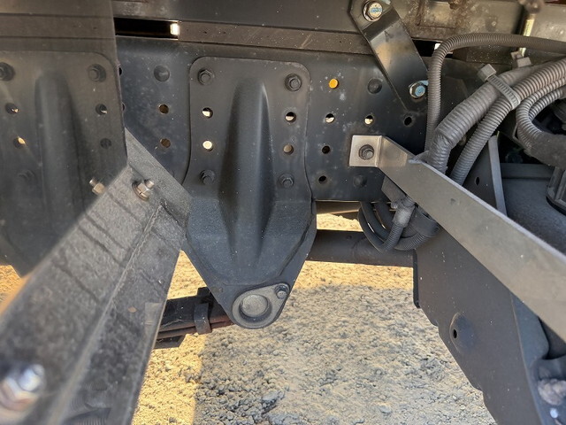 三菱ふそうキャンター平ボディ小型（2t・3t）[写真24]