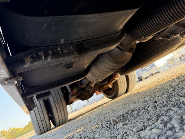 三菱ふそうキャンター平ボディ小型（2t・3t）[写真26]