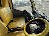 三菱ふそうキャンター平ボディ小型（2t・3t）[写真31]