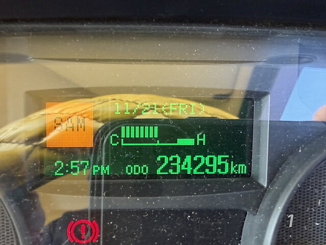 三菱ふそうキャンター平ボディ小型（2t・3t）[写真35]