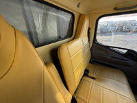 三菱ふそうキャンター平ボディ小型（2t・3t）[写真37]